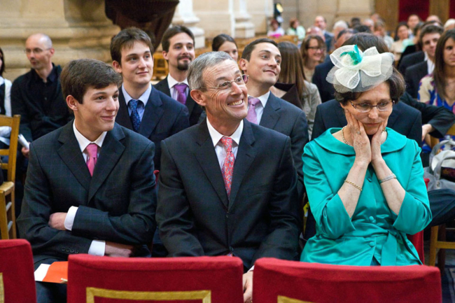 © Nicolas Gornas Photo d'émotion lors du mariage à l'église
