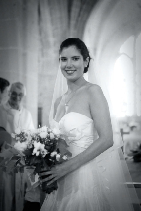 © Nicolas Gornas Photographie de la mariée à l'église