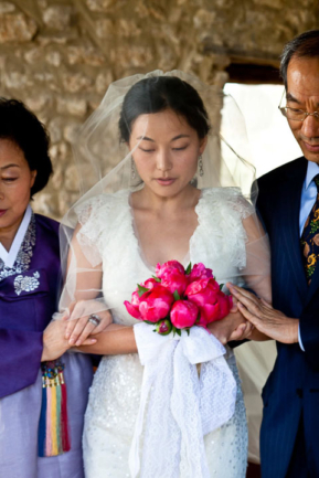 © Nicolas Gornas Arrivée de la mariée avec ses parents