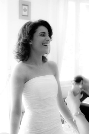 © Nicolas Gornas Mariée détendue à ses préparatifs